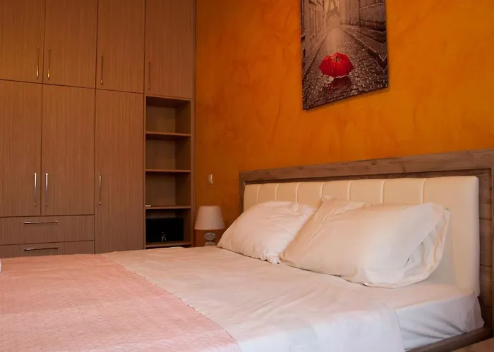 Soureto\'S House